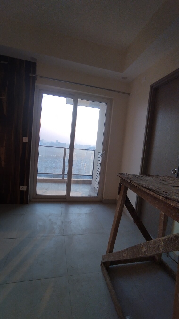 Room, one-oak-atmos 3.5 Bedroom 1450 Sq.Ft. Apartment In Gomti Nagar Lucknow 9551057