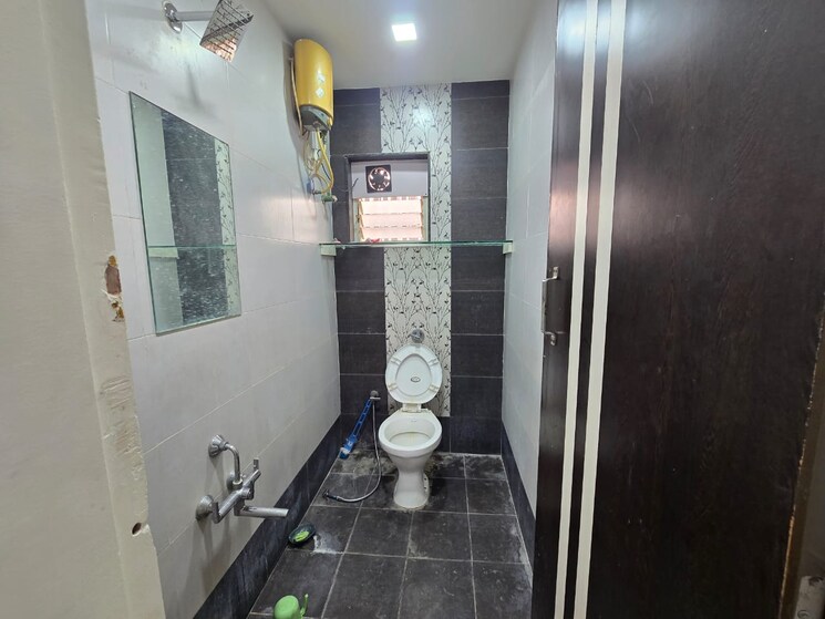 Bathroom, harni 2 Bedroom 1000 Sq.Ft. Apartment In Harni Vadodara 9551055