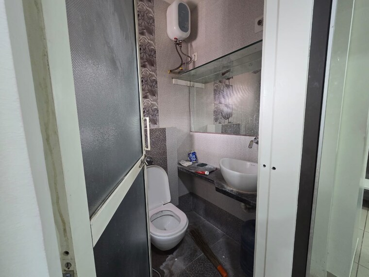 Bathroom, harni 2 Bedroom 1000 Sq.Ft. Apartment In Harni Vadodara 9551055
