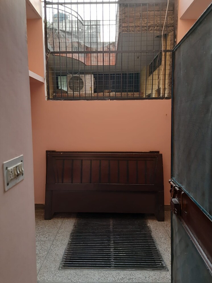 Exterior View, chaudhary-deshraj-complex 1.5 Bedroom 650 Sq.Ft. Builder Floor In Sector 22 Noida 9551064