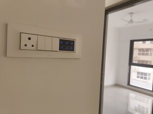 Furnished Amenities in 1 BHK Apartment at Platinum 53 West, Andheri West – for Rent