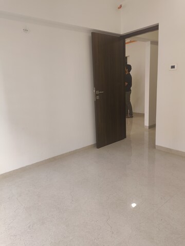 Room in 1 BHK Apartment at Platinum 53 West, Andheri West – for Rent