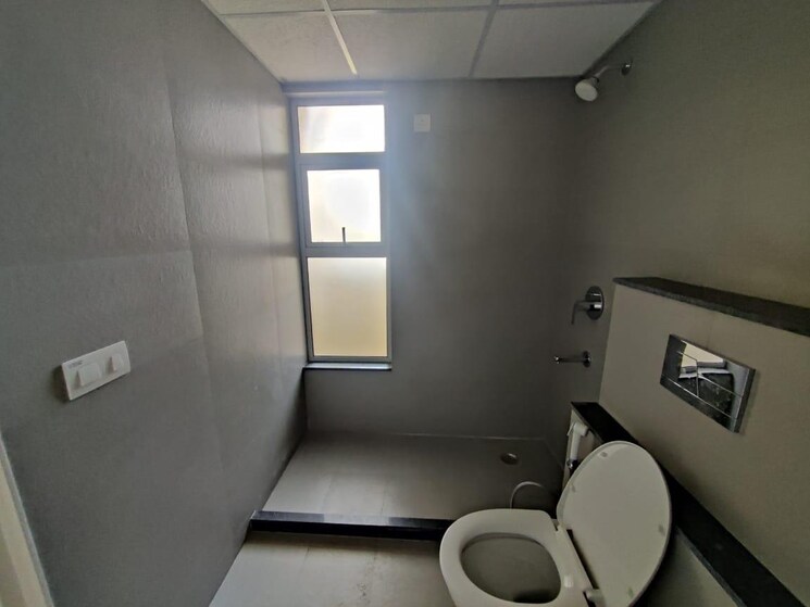 Bathroom, pioneer-park-araya 2 Bedroom 1365 Sq.Ft. Apartment In Sector 61 Gurgaon 9551083