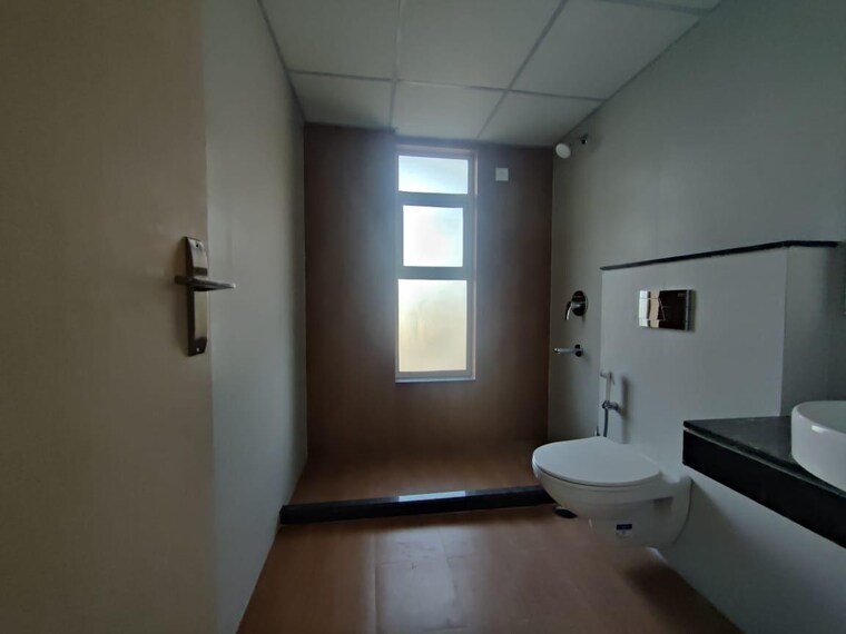Bathroom, pioneer-park-araya 2 Bedroom 1365 Sq.Ft. Apartment In Sector 61 Gurgaon 9551083