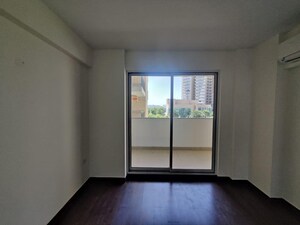 Room in 2 BHK Apartment at Pioneer Park Araya, Sector 61 – for Rent