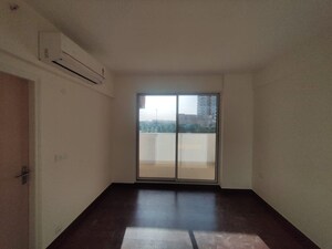Room in 2 BHK Apartment at Pioneer Park Araya, Sector 61 – for Rent
