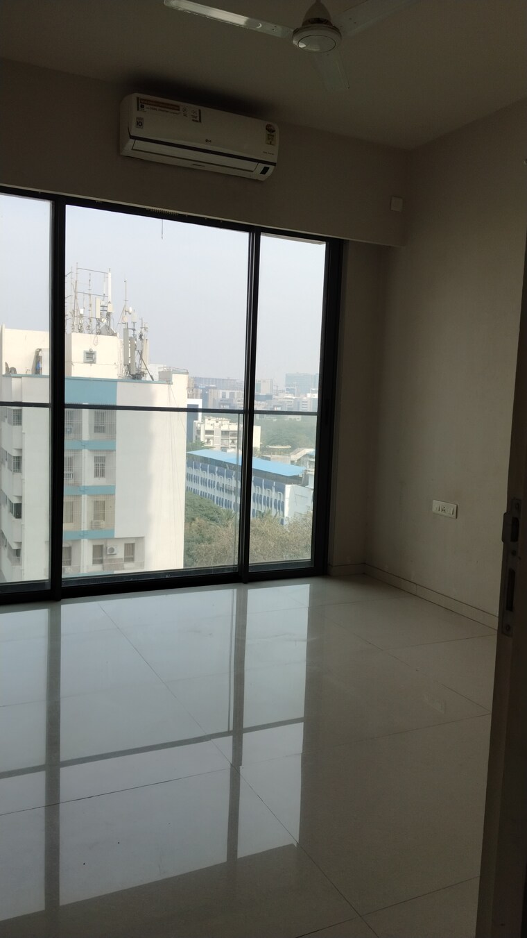 Room, rustomjee-seasons 3 Bedroom 1236 Sq.Ft. Apartment In Bandra East Mumbai 9551114