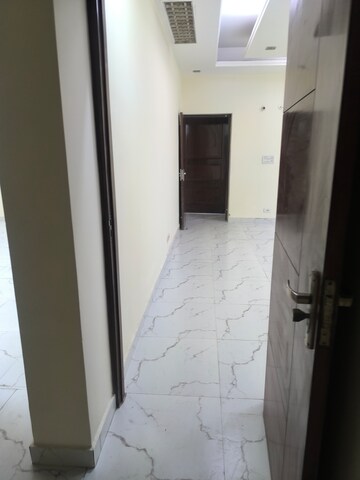 Room in 3 BHK Villa at Sector 56 – for Rent