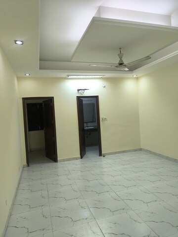 Living Room in 3 BHK Villa at Sector 56 – for Rent
