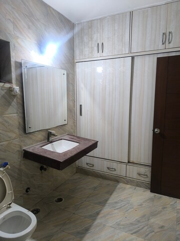 Bathroom in 3 BHK Villa at Sector 56 – for Rent