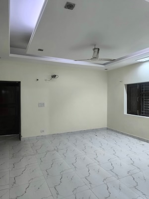 Room in 3 BHK Villa at Sector 56 – for Rent