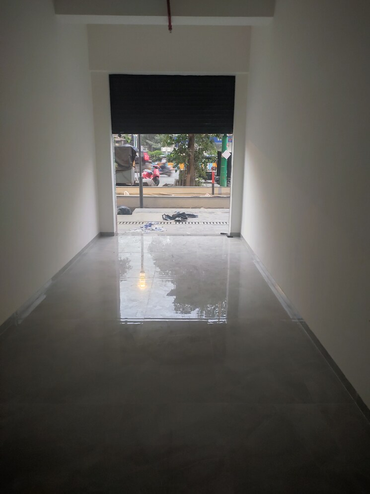 Exterior View, everest-world-tulip Commercial Showroom 1000 Sq.Ft. In Kolshet Road Thane 9551179