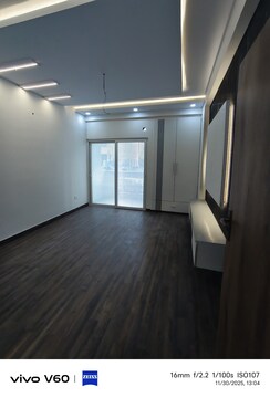 3.5 BHK + Servant Room Apartment For Sale in Antriksh Overseas Apartment