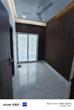 Room in 3.5 BHK Apartment at Antriksh Overseas Apartment, Sector 50 – for Sale