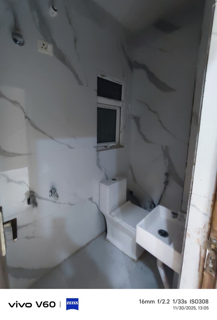 Bathroom, antriksh-overseas-apartment 3.5 Bedroom 2800 Sq.Ft. Apartment In Sector 50 Noida 9551150