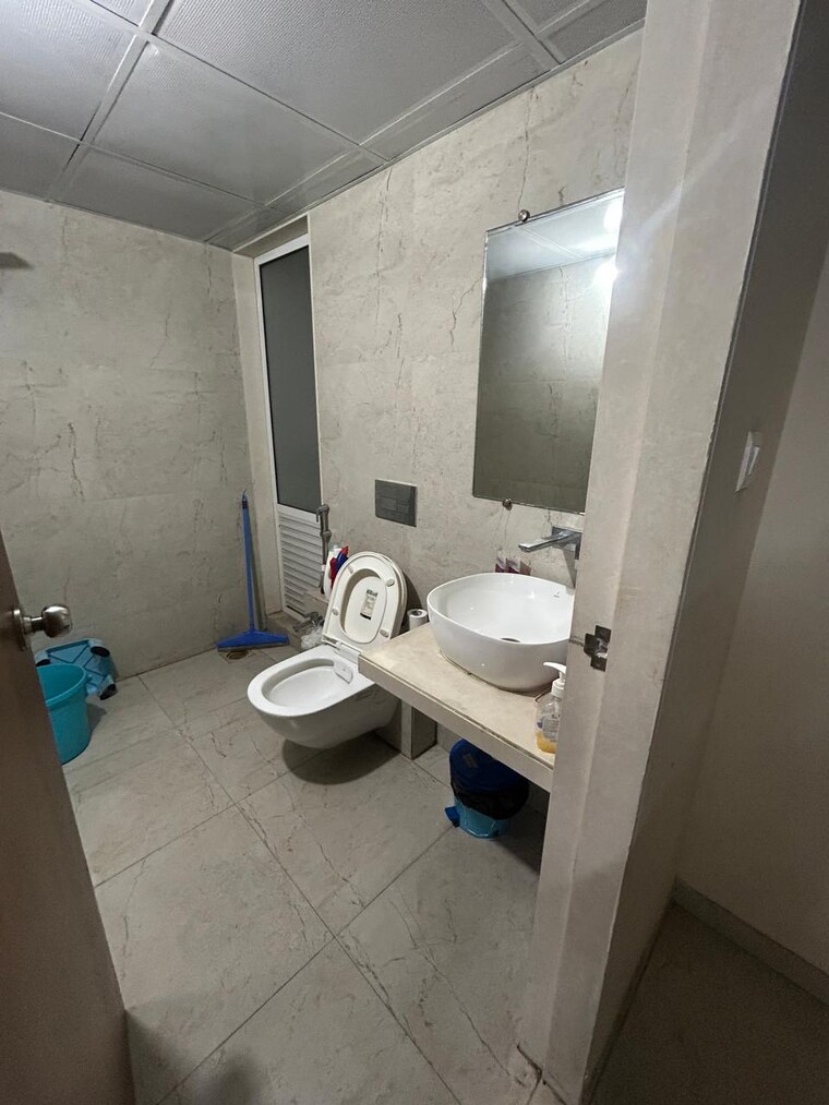 Bathroom, dosti-west-county 3 Bedroom 1022 Sq.Ft. Apartment In Balkum Pada Thane 9551167