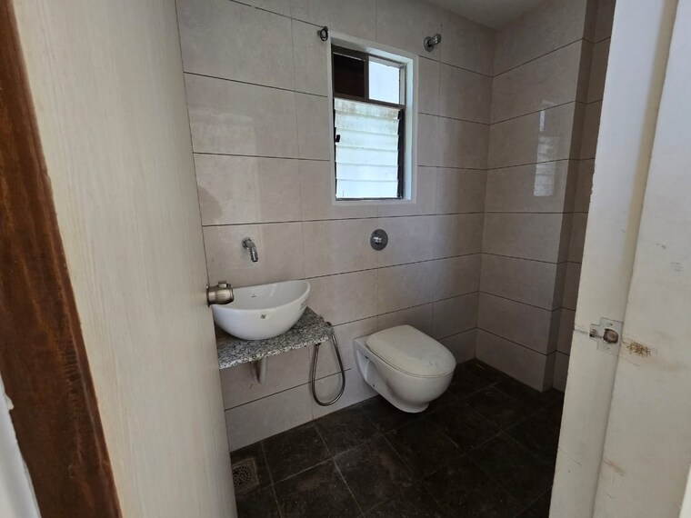 Bathroom, harni 2 Bedroom 1770 Sq.Ft. Apartment In Harni Vadodara 9551196
