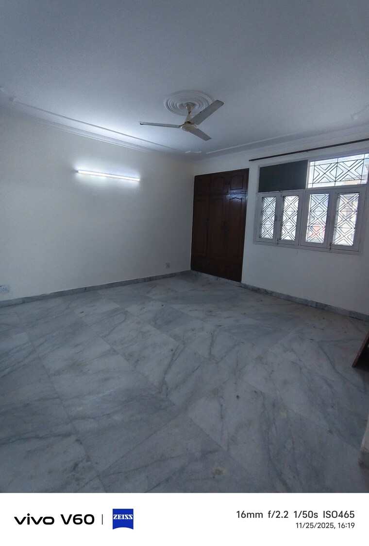 Room, shivkala-apartment 4 Bedroom 1800 Sq.Ft. Apartment In Sector 62 Noida 9551211