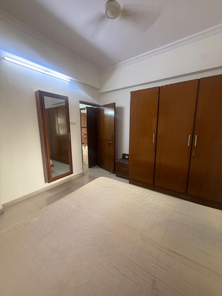 Room, meera-tower 4 Bedroom 1950 Sq.Ft. Apartment In Andheri West Mumbai 9551243