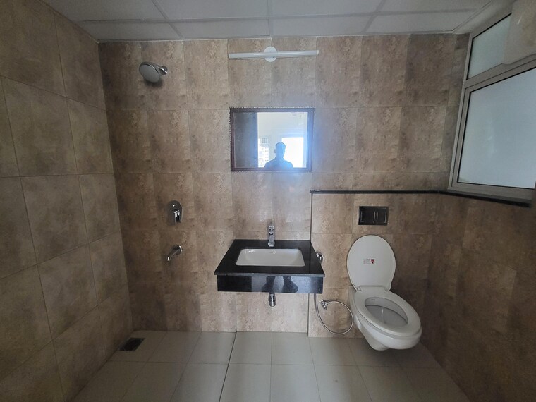 Bathroom, shapoorji-pallonji-joyville-phase-2 2 Bedroom 1215 Sq.Ft. Apartment In Sector 102 Gurgaon 9551222