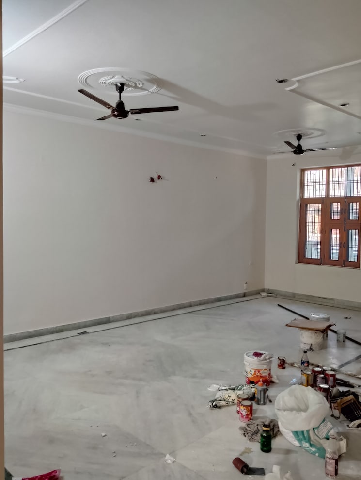 Room, sector 16 3 Bedroom 2250 Sq.Ft. Builder Floor In Sector 16 Faridabad 9551279