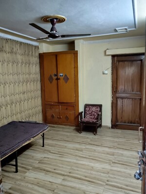 1 RK Builder Floor For Rent in Sector 16
