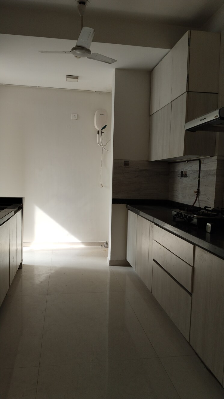 Kitchen, rustomjee-seasons 3 Bedroom 1283 Sq.Ft. Apartment In Bandra East Mumbai 9551297