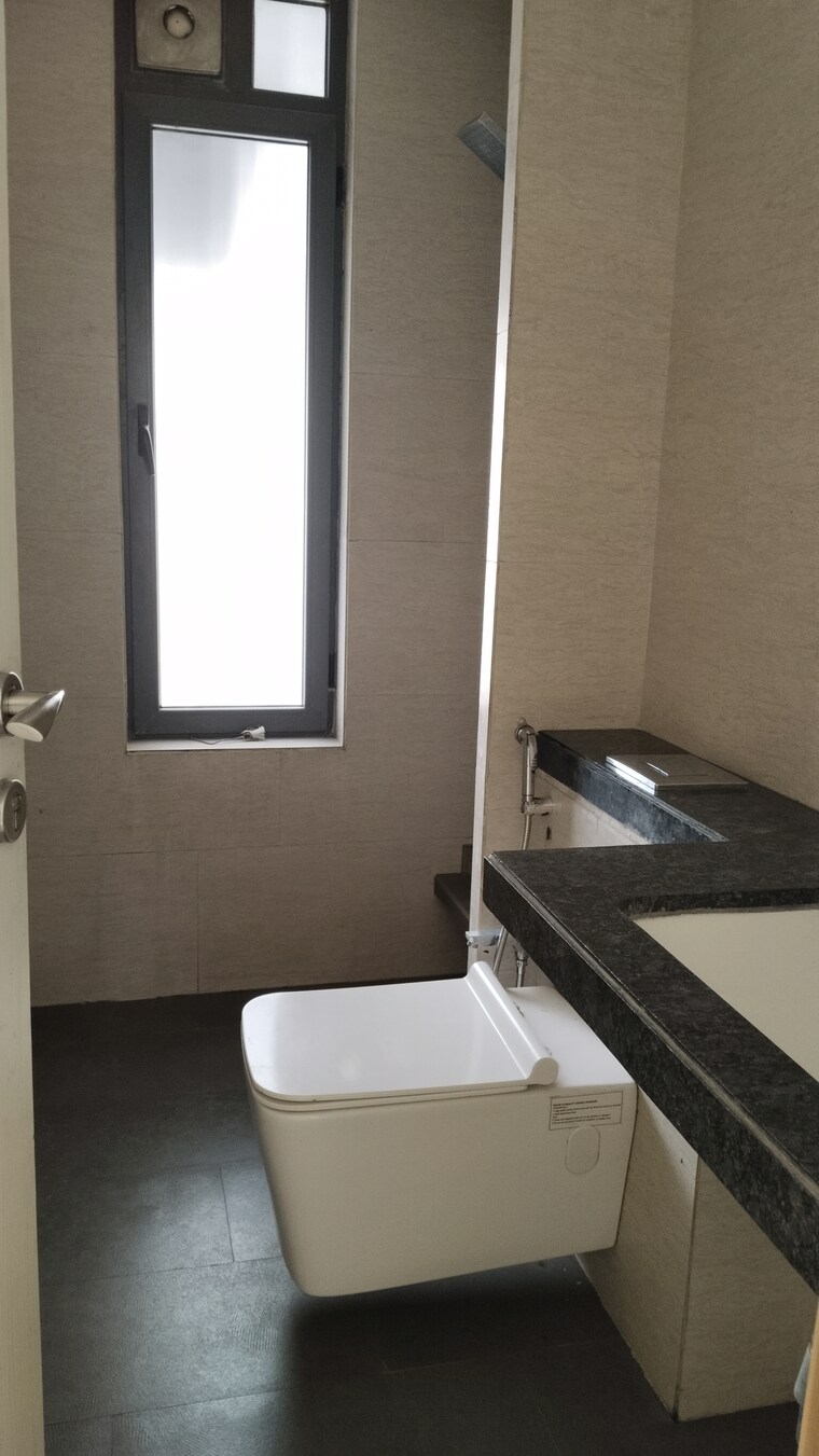 Bathroom, rustomjee-seasons 3 Bedroom 1283 Sq.Ft. Apartment In Bandra East Mumbai 9551297