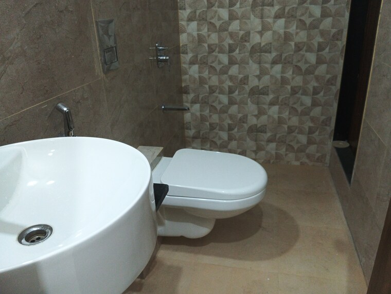 Bathroom, mahavir-square 2 Bedroom 624 Sq.Ft. Apartment In Manpada Thane 9551307