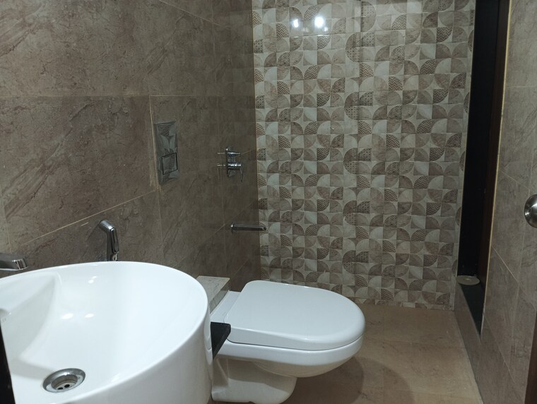 Bathroom, mahavir-square 2 Bedroom 624 Sq.Ft. Apartment In Manpada Thane 9551307