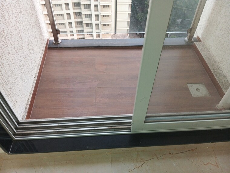 Balcony, mahavir-square 2 Bedroom 624 Sq.Ft. Apartment In Manpada Thane 9551307