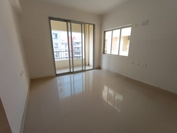 Room in 3 BHK Apartment at Bengal Teen Kanya, Rajarhat New Town – for Sale