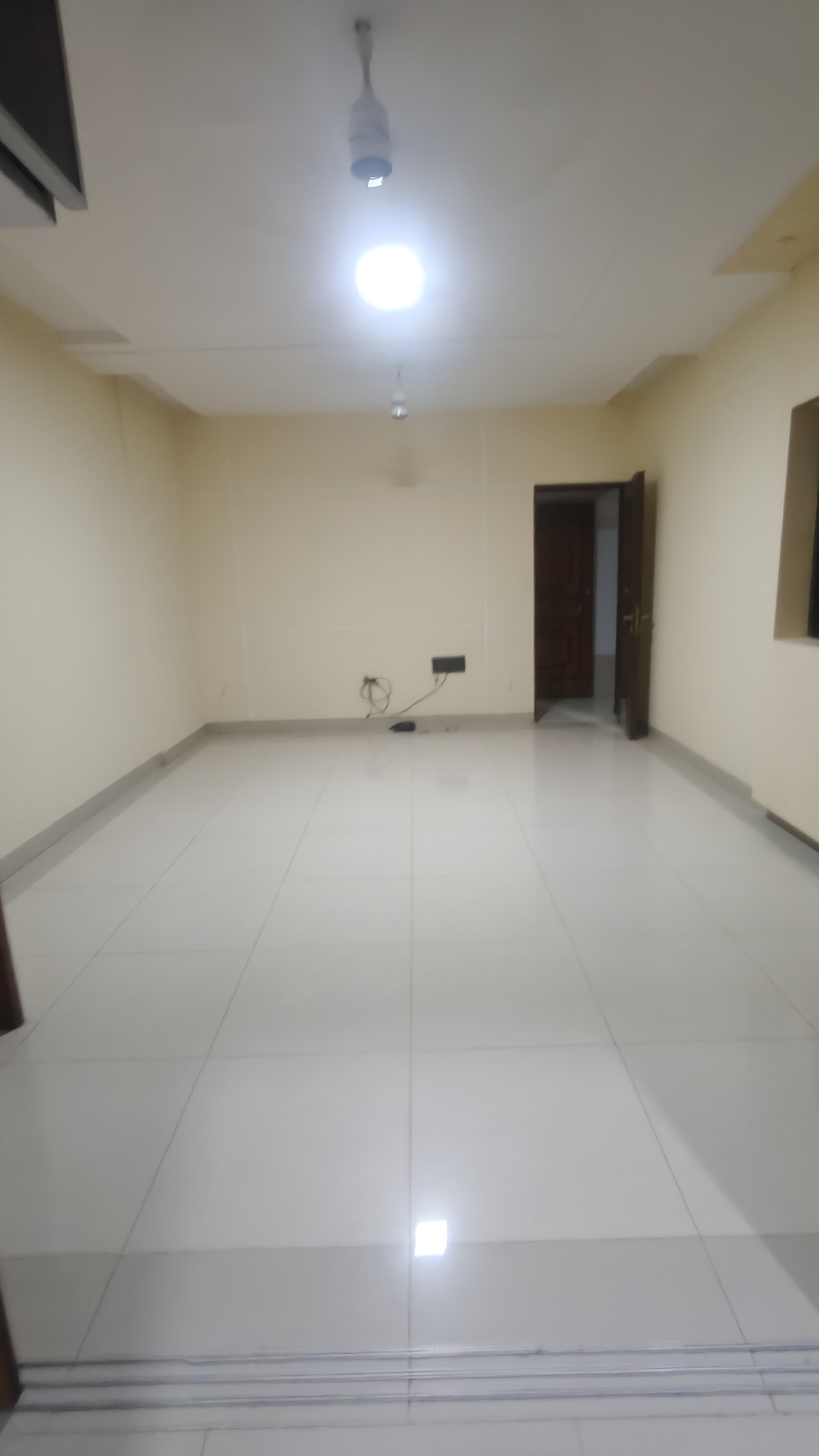 2 BHK Apartment For Sale in Tata Glendale