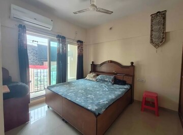 Bedroom in 2 BHK Apartment at Rustomjee Urbania Azziano, Thane West – for Rent