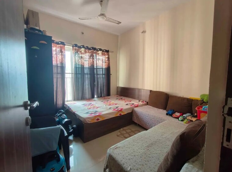 Bedroom, rustomjee-urbania-azziano 2 Bedroom 950 Sq.Ft. Apartment In Thane West Thane 9551330