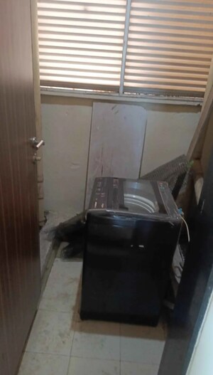 Furnished Amenities in 2 BHK Apartment at Rustomjee Urbania Azziano, Thane West – for Rent