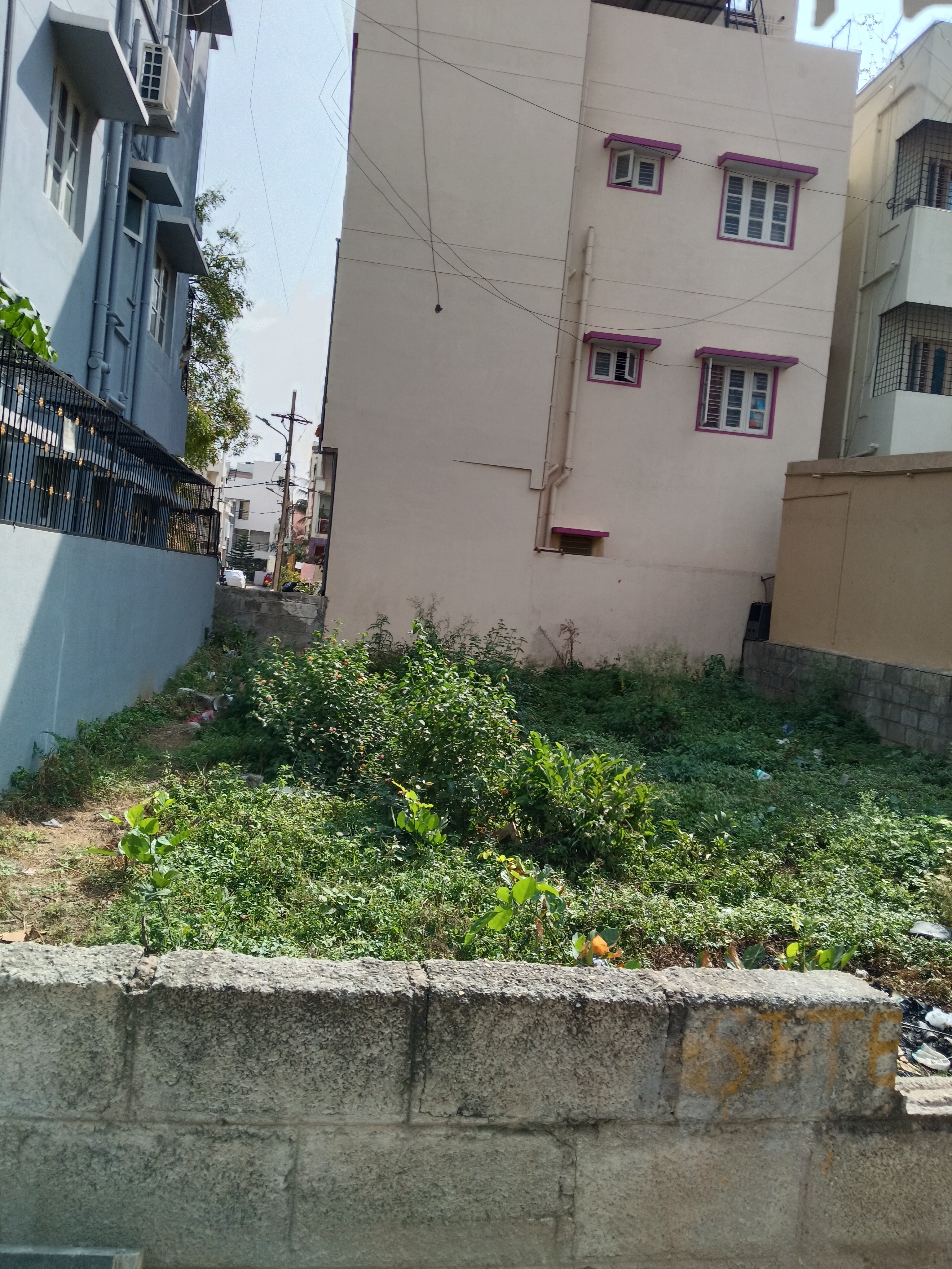 Plot For Sale in Individual Plot 