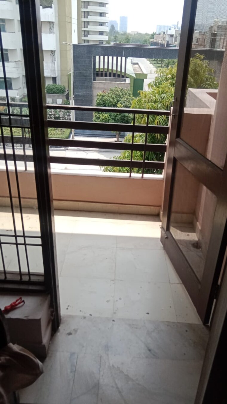 Balcony, rwa-apartments-sector-108 2 Bedroom 950 Sq.Ft. Builder Floor In Sector 108 Noida 9551346