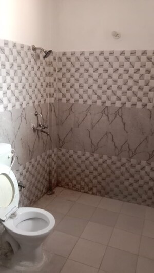 Bathroom in 2 BHK Builder Floor at RWA Apartments Sector 108, Sector 108 – for Rent