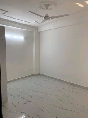 Room in 1 BHK Builder Floor at Chattarpur – for Rent
