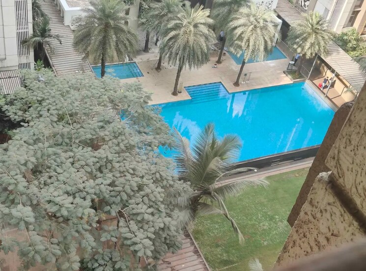 Swimming Pool, lodha-amara 1 Bedroom 600 Sq.Ft. Apartment In Kolshet Road Thane 9551392