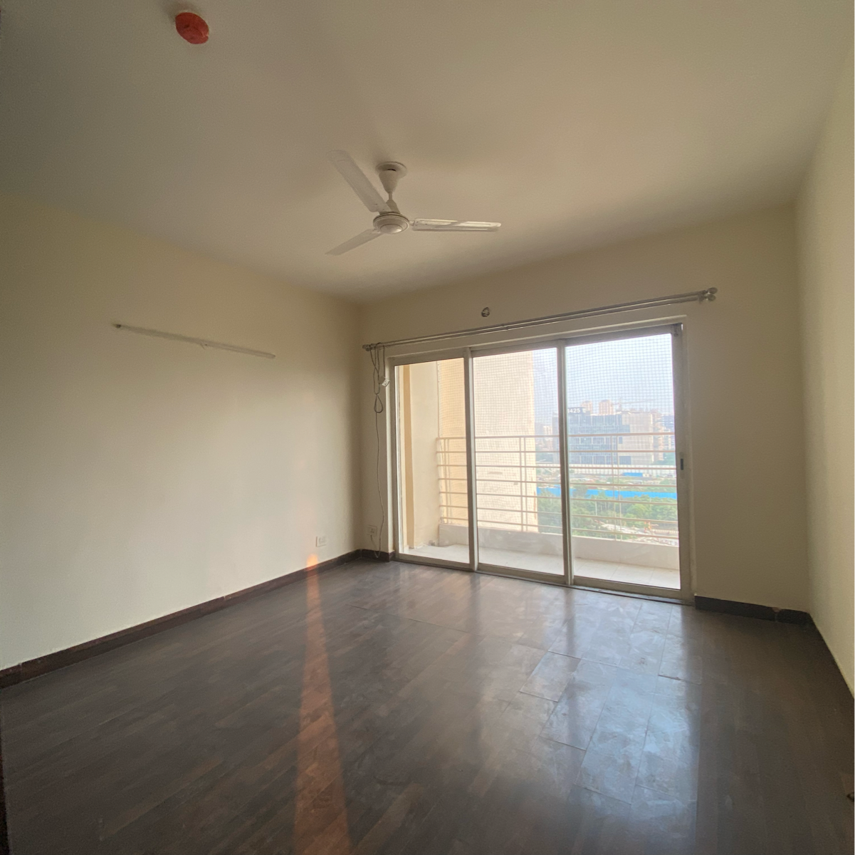 2 BHK Apartment For Sale in Paras Seasons