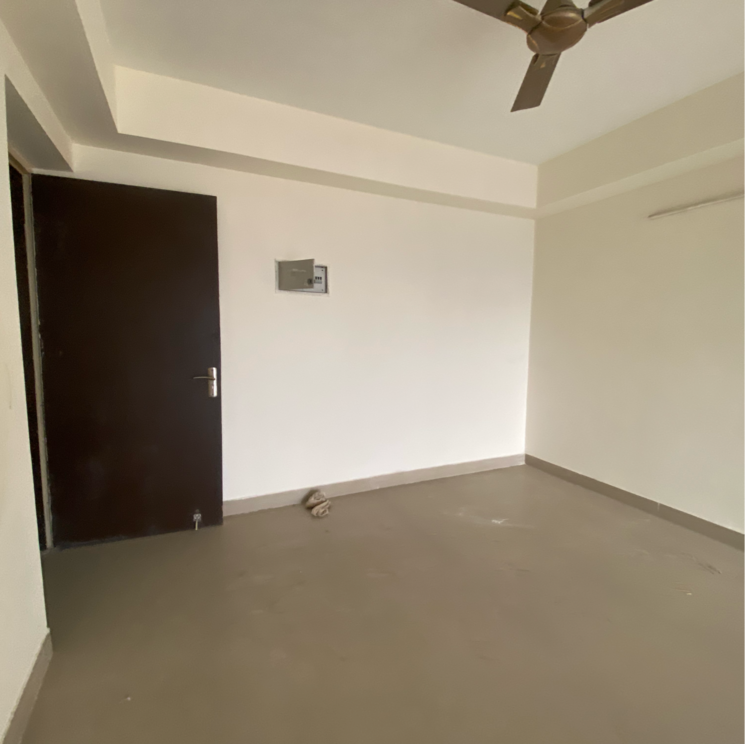 Room, paras-seasons 2 Bedroom 795 Sq.Ft. Apartment In Sector 168 Noida 9551395