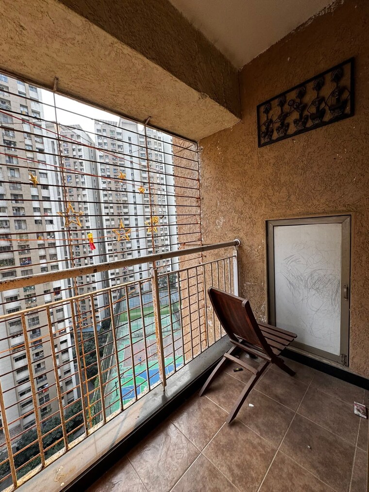 Balcony, lodha-splendora 3 Bedroom 1250 Sq.Ft. Apartment In Ghodbunder Road Thane 9551400