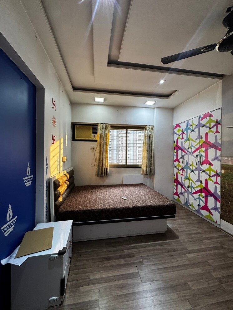 Bedroom, lodha-splendora 3 Bedroom 1250 Sq.Ft. Apartment In Ghodbunder Road Thane 9551400