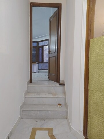 Master Bedroom in 3 BHK Builder Floor at Greater Kailash ii – for Rent