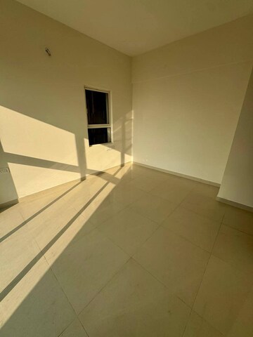 Bedroom in 3 BHK Apartment at Lodha Amara, Kolshet Road – for Rent