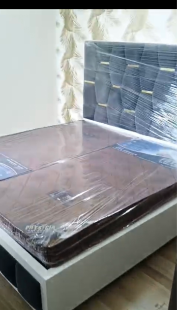 Bedroom in 2 BHK Apartment at Sector 40 – for Sale