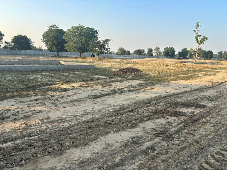 undefined, gwalior road  100 Sq.Yd. Plot In Gwalior Road Agra 9551420