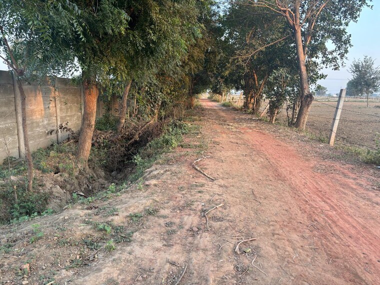 undefined, gwalior road  100 Sq.Yd. Plot In Gwalior Road Agra 9551420